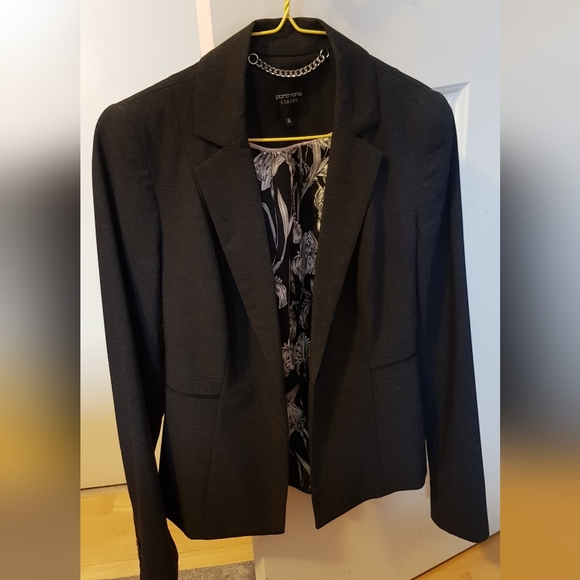 Luxurious Portmans Status ladies suit 6-8 - Picture 5 of 11